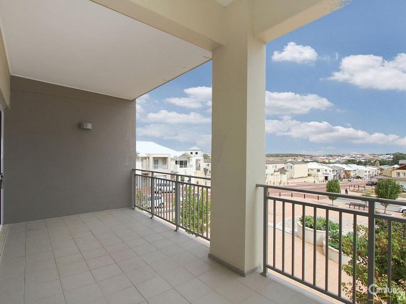 16/10 Pavonia Link, Clarkson WA 6030