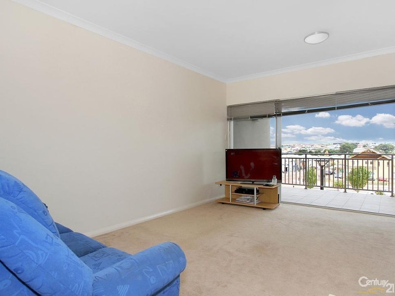 16/10 Pavonia Link, Clarkson WA 6030