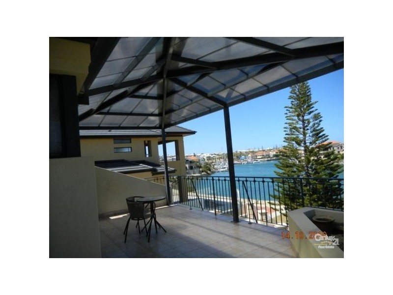 2 Kings Lynn Rise, Mindarie WA 6030
