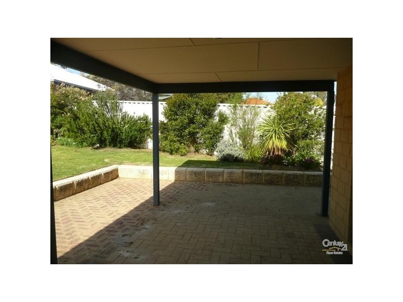 15 Carwoola Circle, Carramar WA 6031