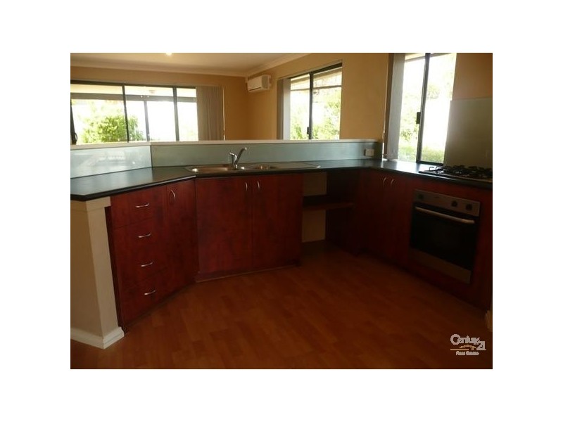 15 Carwoola Circle, Carramar WA 6031