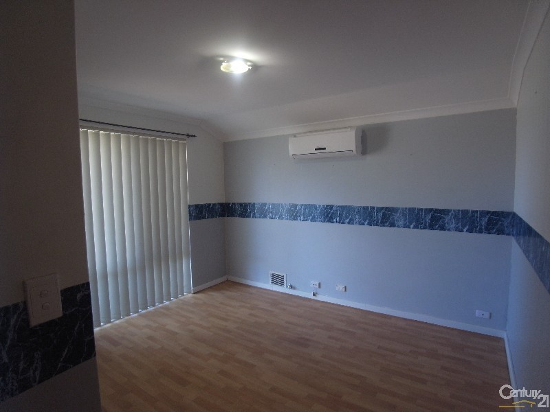 8 Steen Court, Clarkson WA 6030