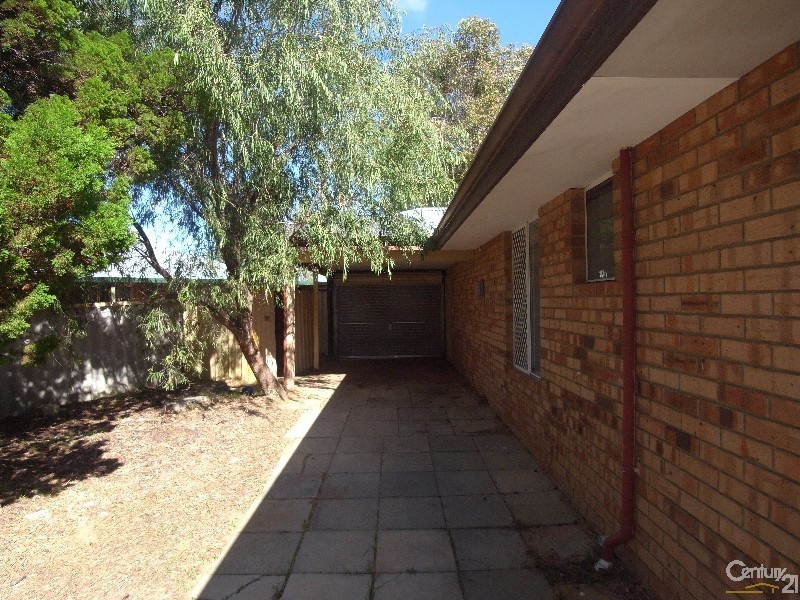 8 Steen Court, Clarkson WA 6030