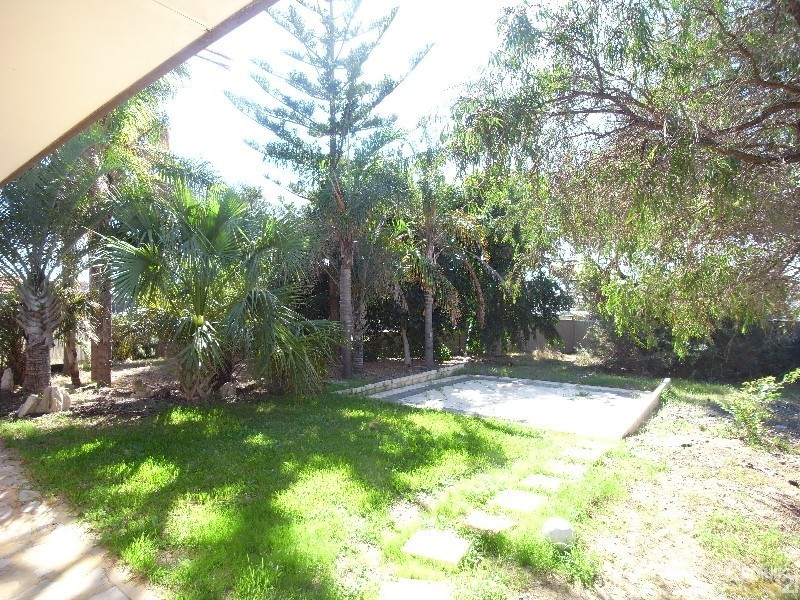 8 Steen Court, Clarkson WA 6030