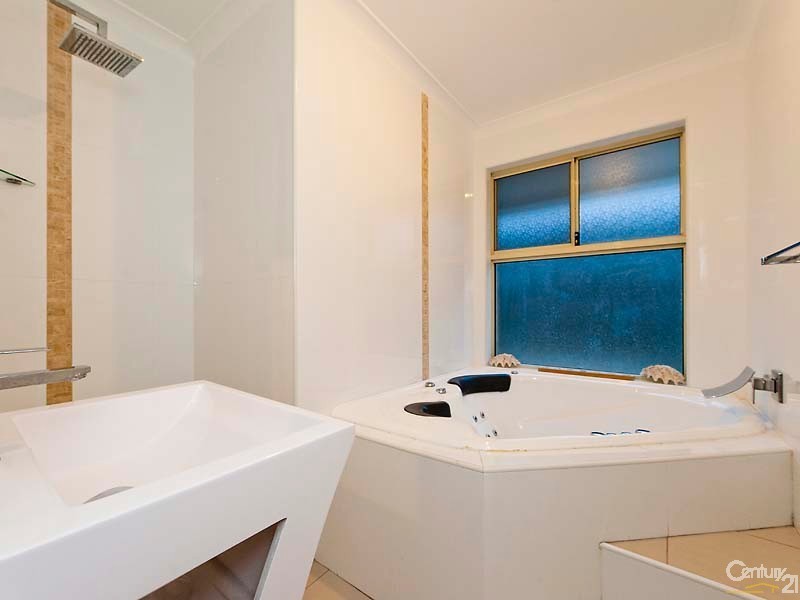 21 Mintaro Parade, Quinns Rocks WA 6030