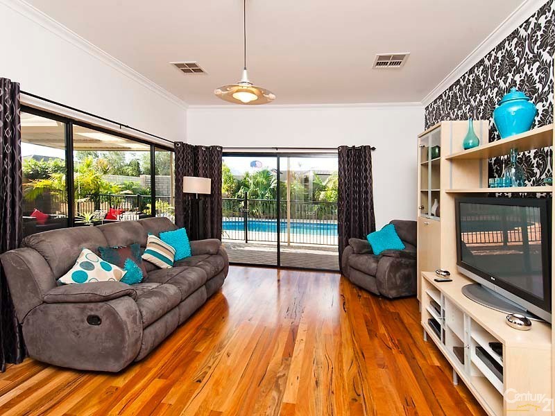 23 Long Beach Promenade, Mindarie WA 6030