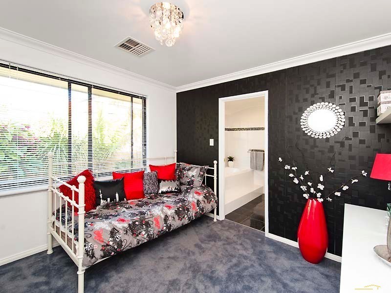 23 Long Beach Promenade, Mindarie WA 6030