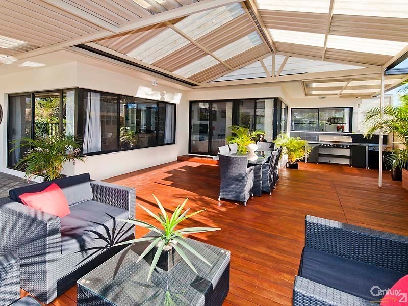 23 Long Beach Promenade, Mindarie WA 6030