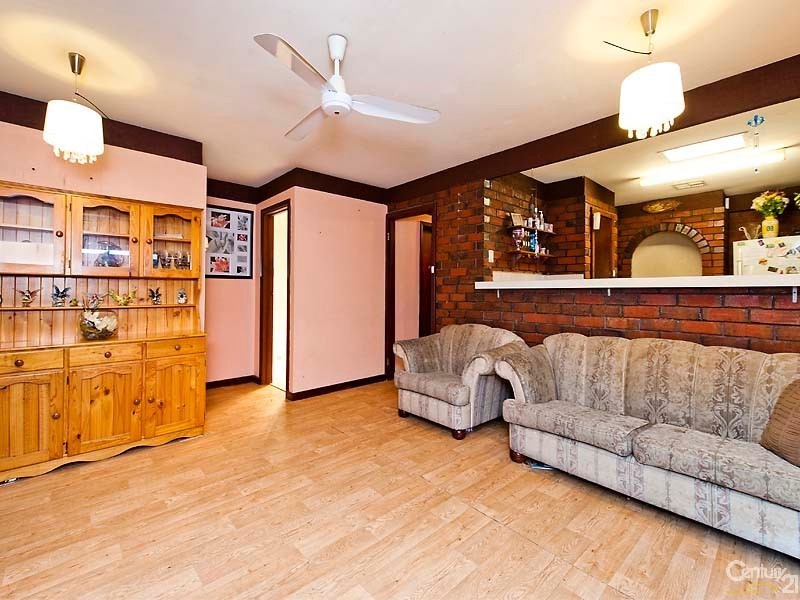 22 Santa Way, Wanneroo WA 6065