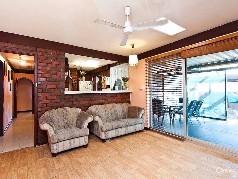 22 Santa Way, Wanneroo WA 6065