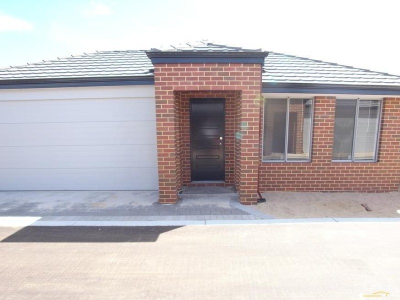 2/11 Hodnet Bend, The Vines WA 6069