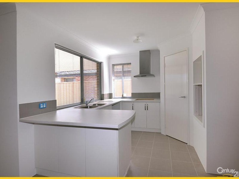 4/11 Hodnet Bend, The Vines WA 6069
