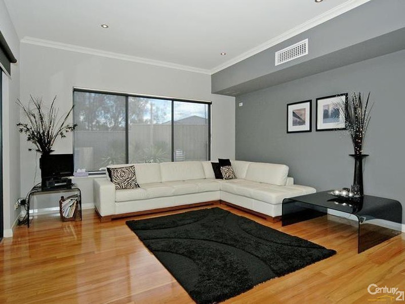 15 Crofton Cove, Mindarie WA 6030