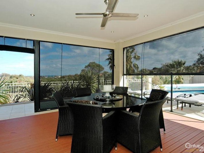 15 Crofton Cove, Mindarie WA 6030