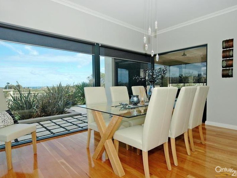 15 Crofton Cove, Mindarie WA 6030