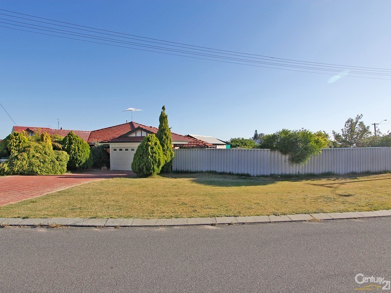 70 Whitfield Drive, Two Rocks WA 6037