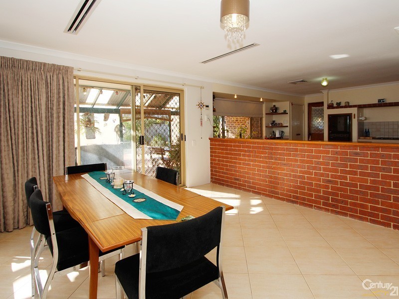 70 Whitfield Drive, Two Rocks WA 6037