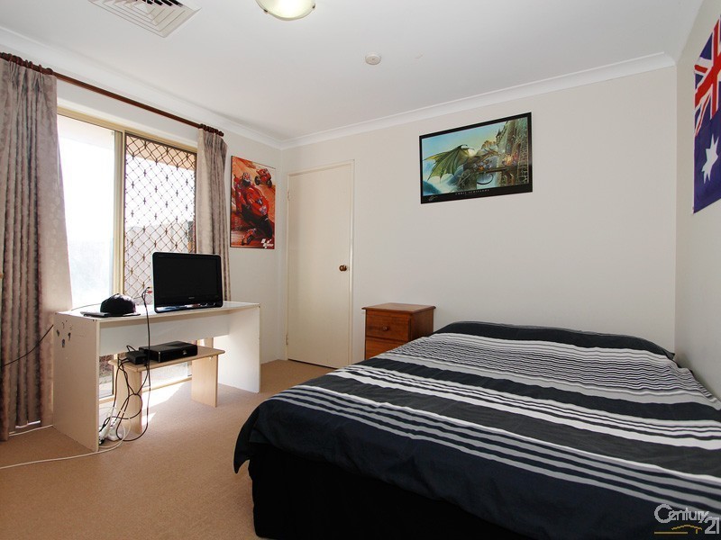 70 Whitfield Drive, Two Rocks WA 6037