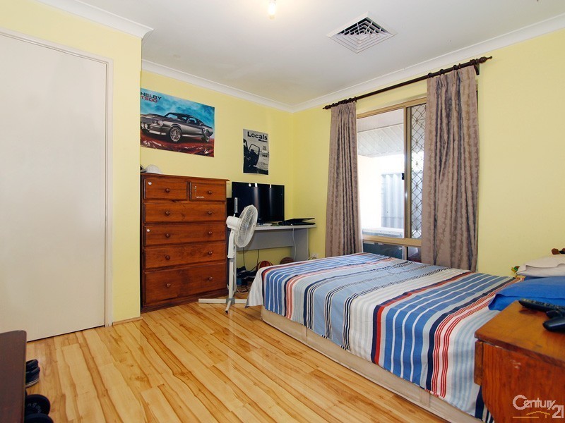 70 Whitfield Drive, Two Rocks WA 6037