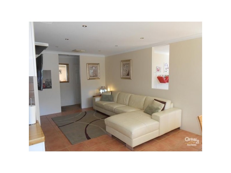 2 Tallinn Loop, Mindarie WA 6030