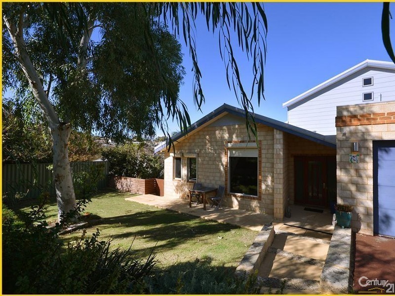 16 Javez Drive, Quinns Rocks WA 6030