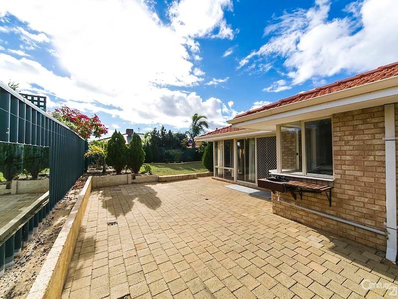 10 Hakata Place, Merriwa WA 6030