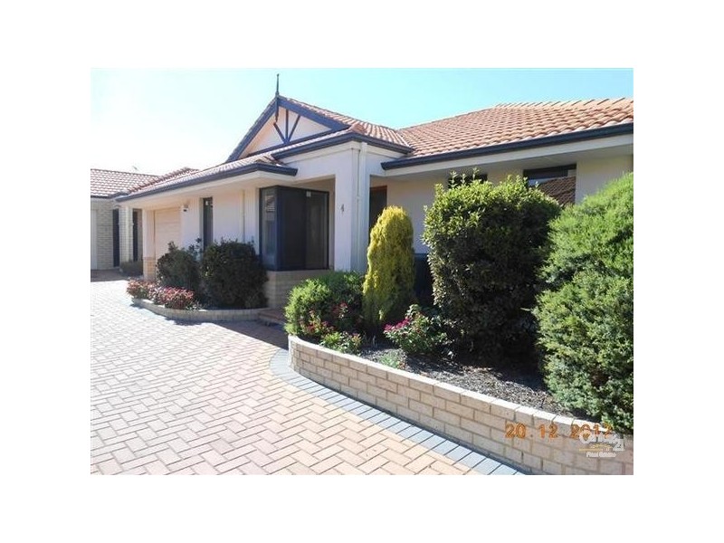 unit 4/13 Santarosa Way, Stirling WA 6021