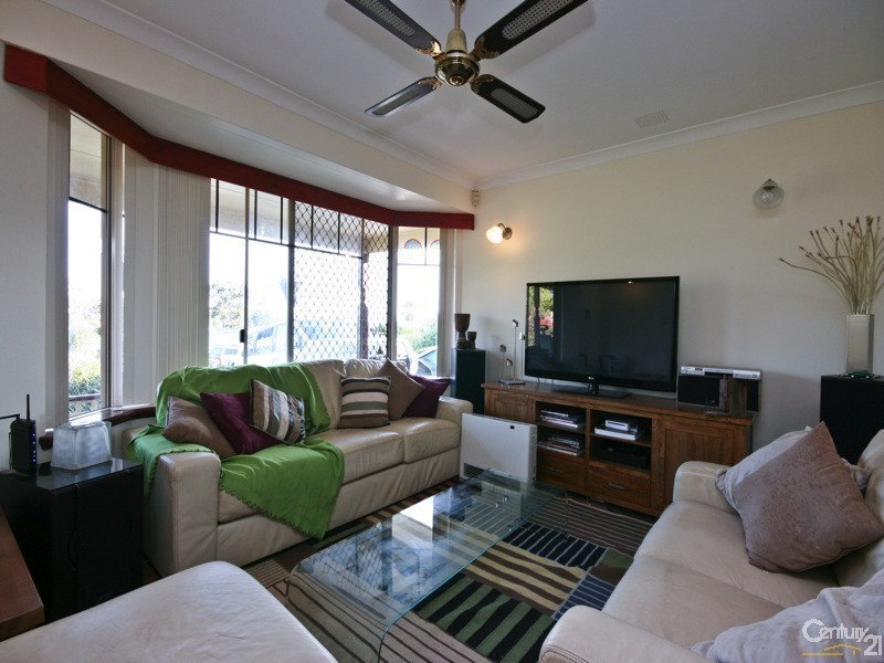 23 Mindarie Drive, Quinns Rocks WA 6030