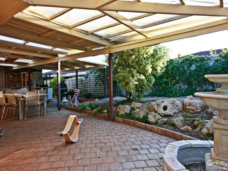 23 Mindarie Drive, Quinns Rocks WA 6030