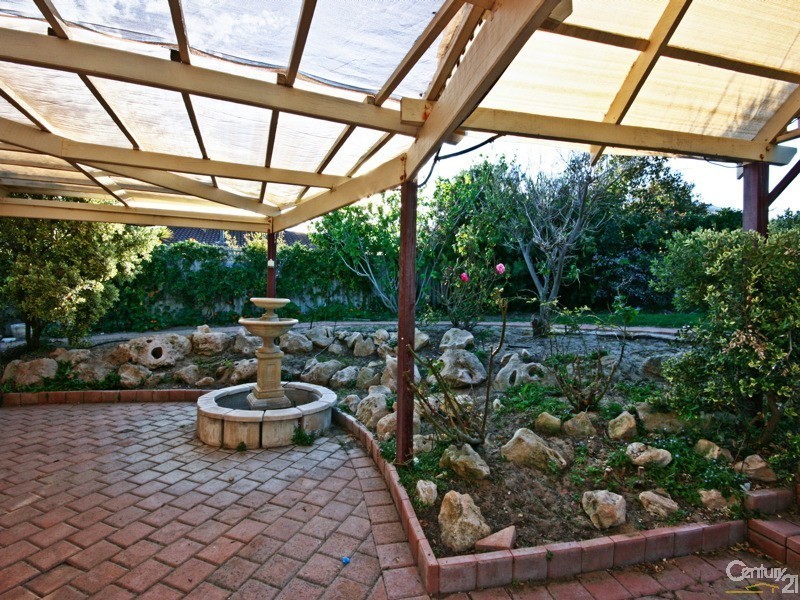 23 Mindarie Drive, Quinns Rocks WA 6030