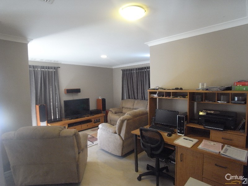 16 Sandow Green, Clarkson WA 6030