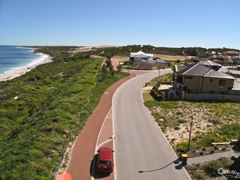 252 Ocean Drive, Quinns Rocks WA 6030