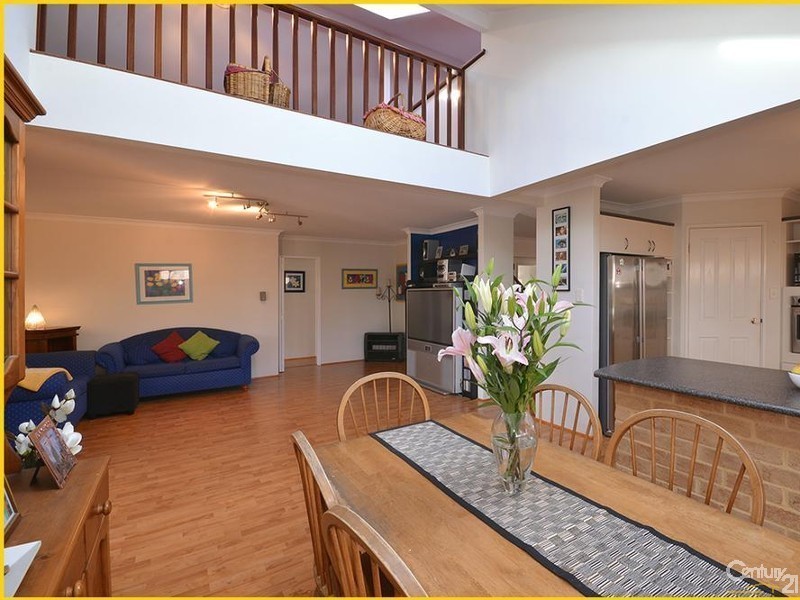 2 Crofton Cove, Mindarie WA 6030