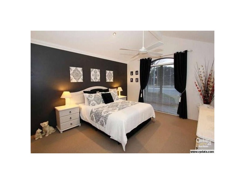 154 Golf Links, Carramar WA 6031