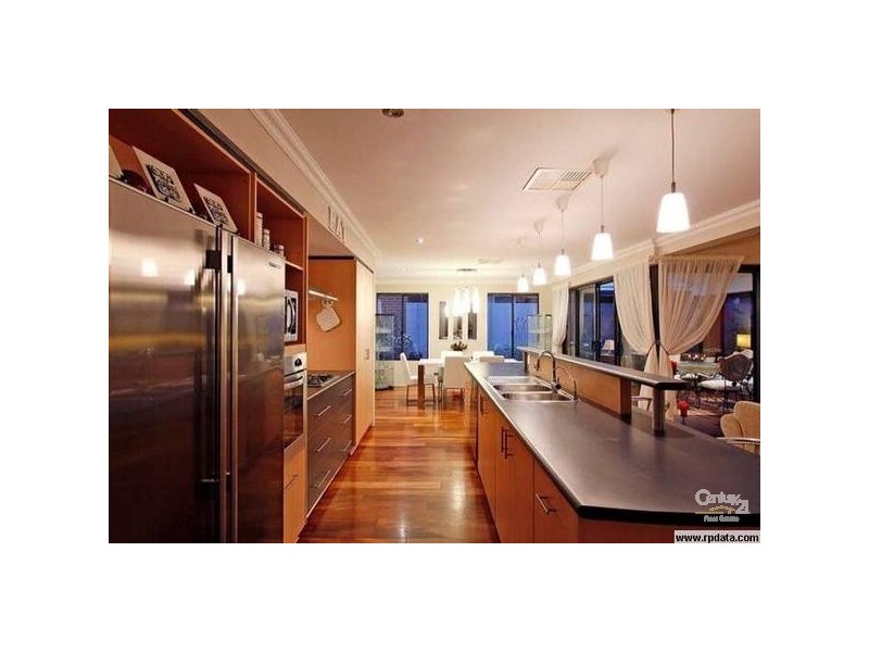 154 Golf Links, Carramar WA 6031