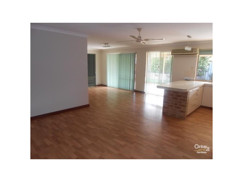 25 ST BARNABAS BOULEVARD, Quinns Rocks WA 6030