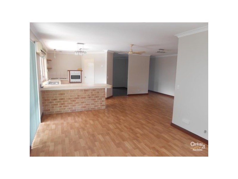25 ST BARNABAS BOULEVARD, Quinns Rocks WA 6030