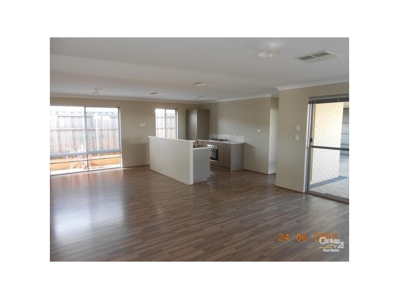 58 Zamia Rise, Yanchep WA 6035