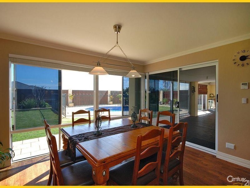 12 Manta Pass, Mindarie WA 6030