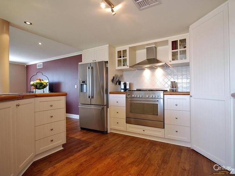 12 Manta Pass, Mindarie WA 6030