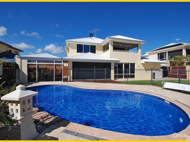12 Manta Pass, Mindarie WA 6030