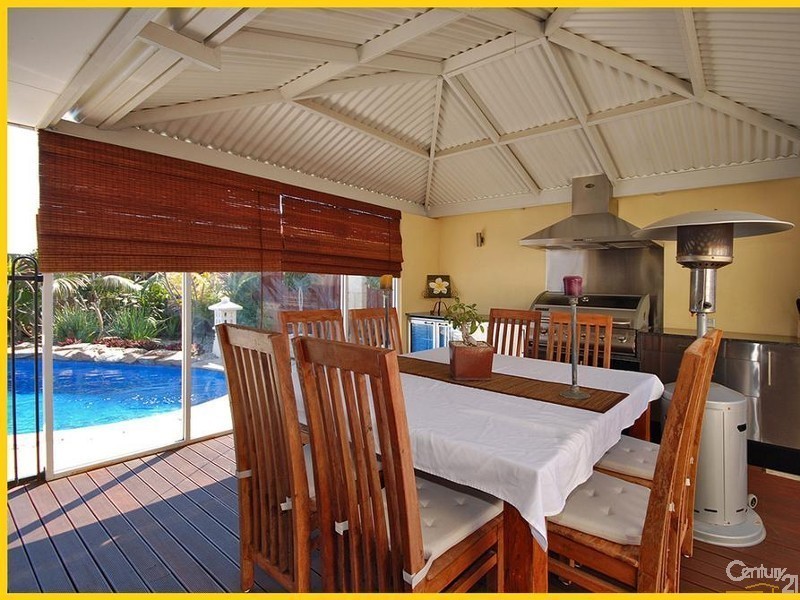 12 Manta Pass, Mindarie WA 6030