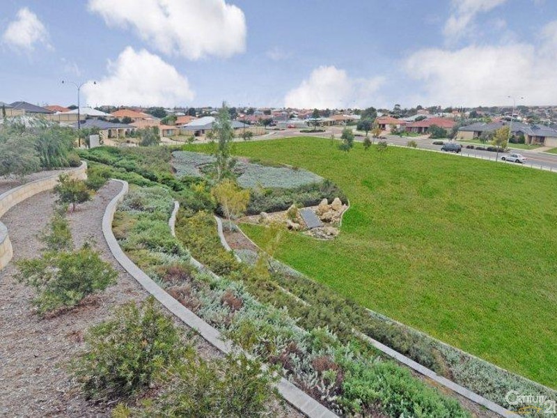 7 Hollywood Heights, Clarkson WA 6030