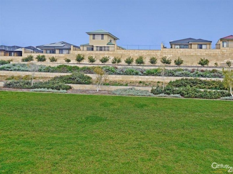 7 Hollywood Heights, Clarkson WA 6030