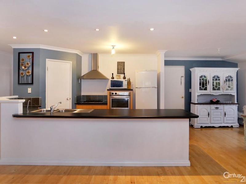 44 Shropshire Crescent, Butler WA 6036