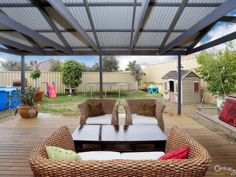 44 Shropshire Crescent, Butler WA 6036