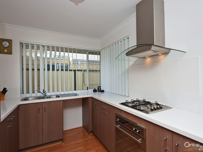 7 Yaroomba Place, Clarkson WA 6030