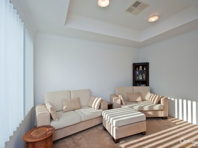 7 Yaroomba Place, Clarkson WA 6030