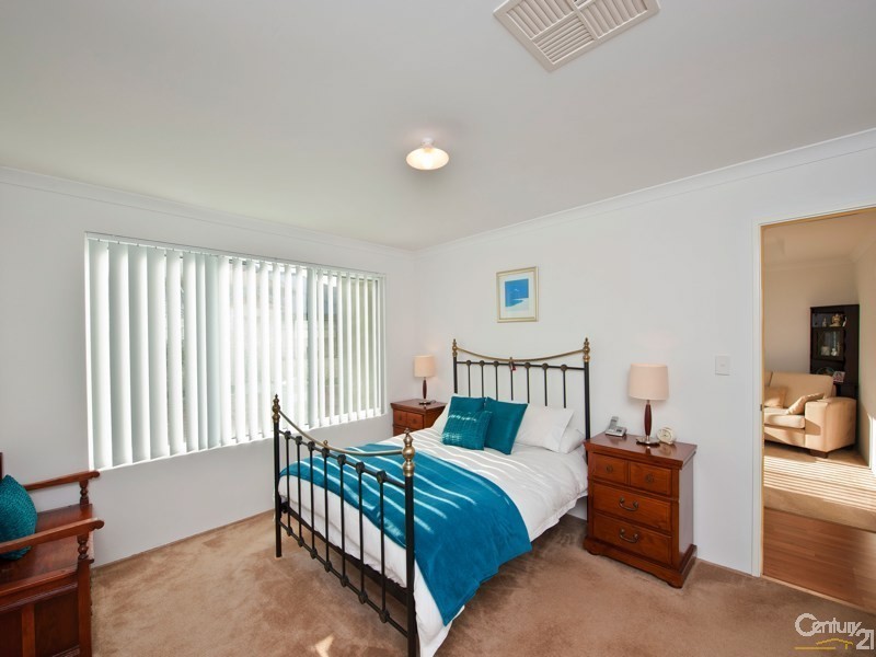 7 Yaroomba Place, Clarkson WA 6030