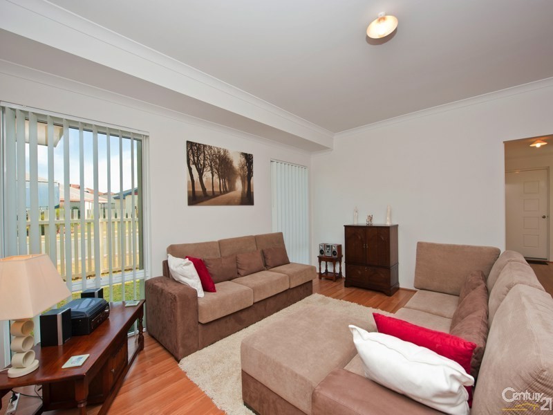 7 Yaroomba Place, Clarkson WA 6030